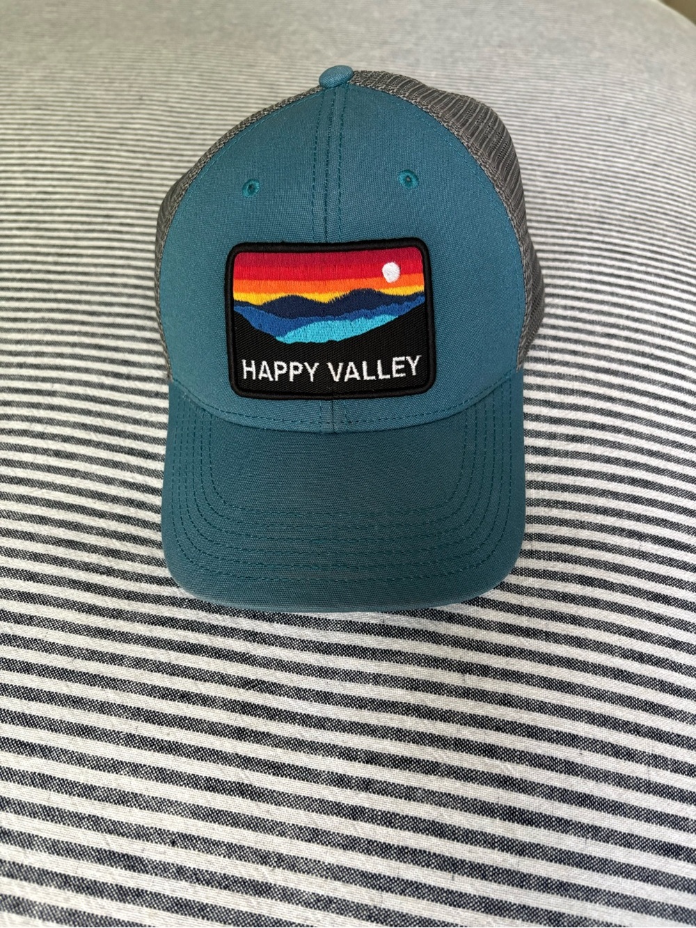 HAPPY VALLEY PENN STATE TRUCKER HAT EXC CONDITION CLEAN NO FLAWS ADJUSTABLE BACK